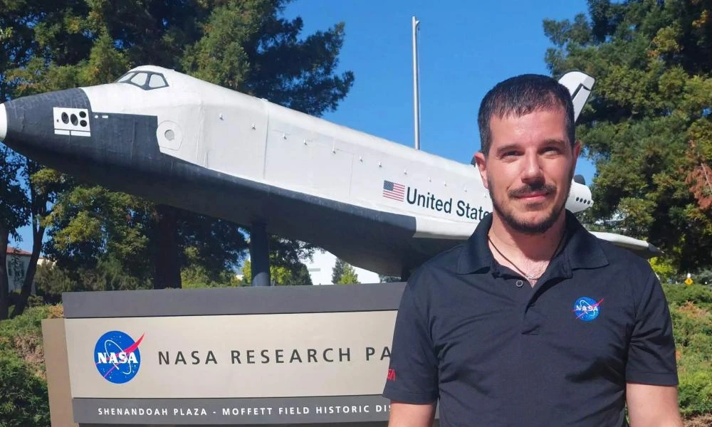 Ο 43χρονος Έλληνας αστροφυσικός της NASA που βλέπει το σύμπαν «ακατέργαστο»